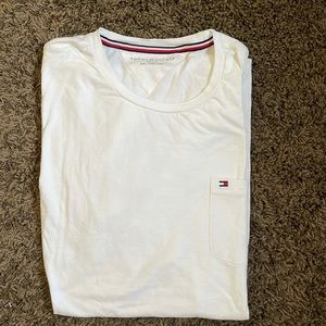 Tommy Hilfiger men’s XXL white short sleeve pocket t-shirt
